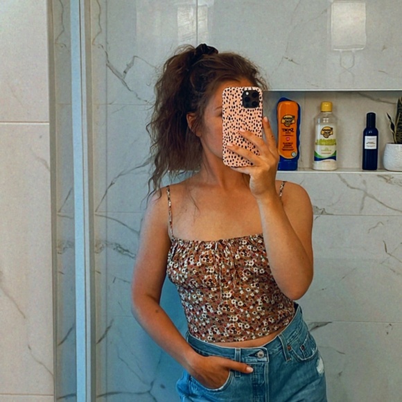 Aritzia Sunday Best Crop Spaghetti Strap Top - Picture 6 of 6